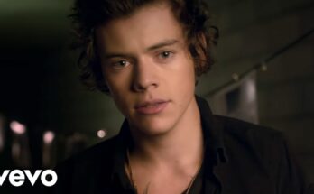 Story of My Life Is A Song By One Direction. Lyrics Are Penned By Julian BunettaTiziano FerroJamie ScottJohn RyanLouis TomlinsonLiam PayneNiall HoranHarry StylesZayn Malik While Music Is Produced By Julian Bunetta John Ryan. Official Music Video Is Released On Official Channel.