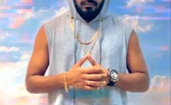 Hard Is A Song By Emiway Bantai. Lyrics Are Penned By Emiway Bantai While Music Is Produced By Sumit Singh. Official Music Video Is Released On Official Channel.