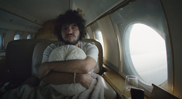 Eastside (Acoustic) Is A Song By benny blanco, Halsey, Khalid. Lyrics Are Penned By Benny BlancoAshley "Halsey" FrangipaneNathan PerezKhalid RobinsonEd Sheeran While Music Is Produced By Andrew Watt Benny Blanco Cashmere Cat Happy Perez. Official Music Video Is Released On Official Channel.