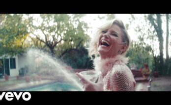 Babe Is A Song By Taylor Swift. Lyrics Are Penned By Taylor SwiftPat Monahan While Music Is Produced By Kristian BushJennifer NettlesJulian Raymond. Official Music Video Is Released On Official Channel.