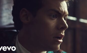 Kiwi Is A Song By Harry Styles. Lyrics Are Penned By Harry StylesJeff BhaskerMitch RowlandRyan NasciAlex SalibianTyler Johnson While Music Is Produced By BhaskerSalibianJohnson. Official Music Video Is Released On Official Channel.